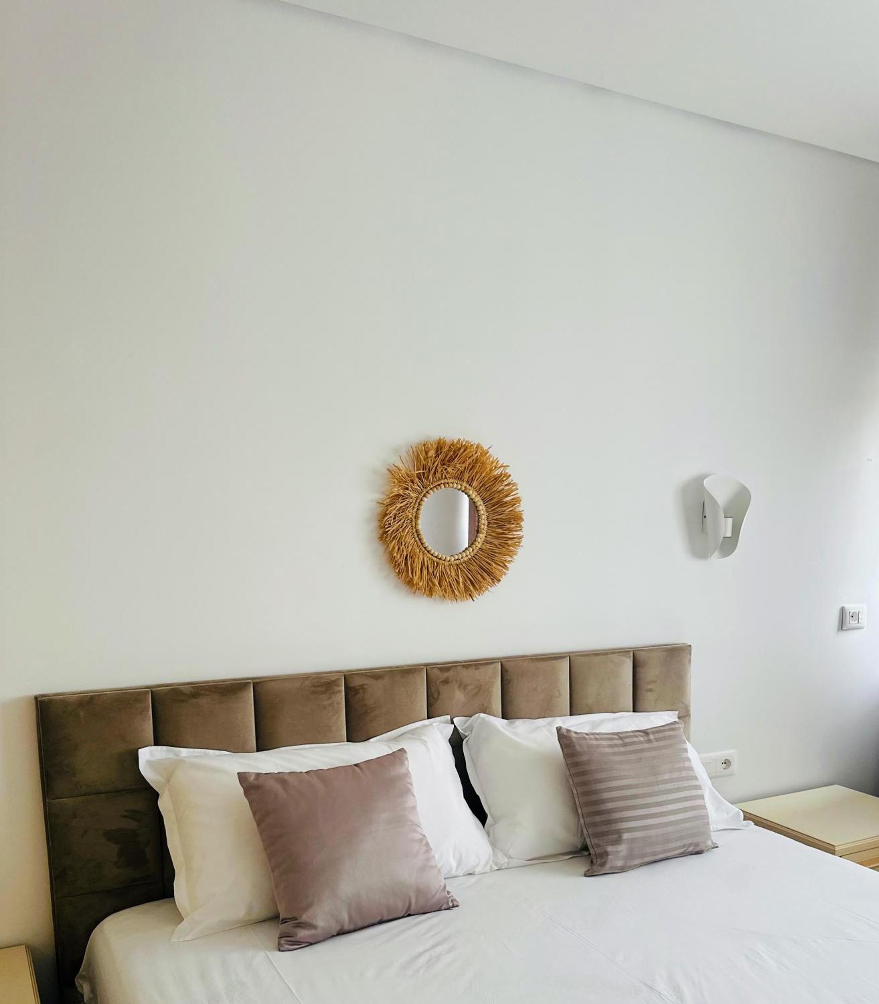 Madalin Seaside Apartment Vlore Bagian luar foto